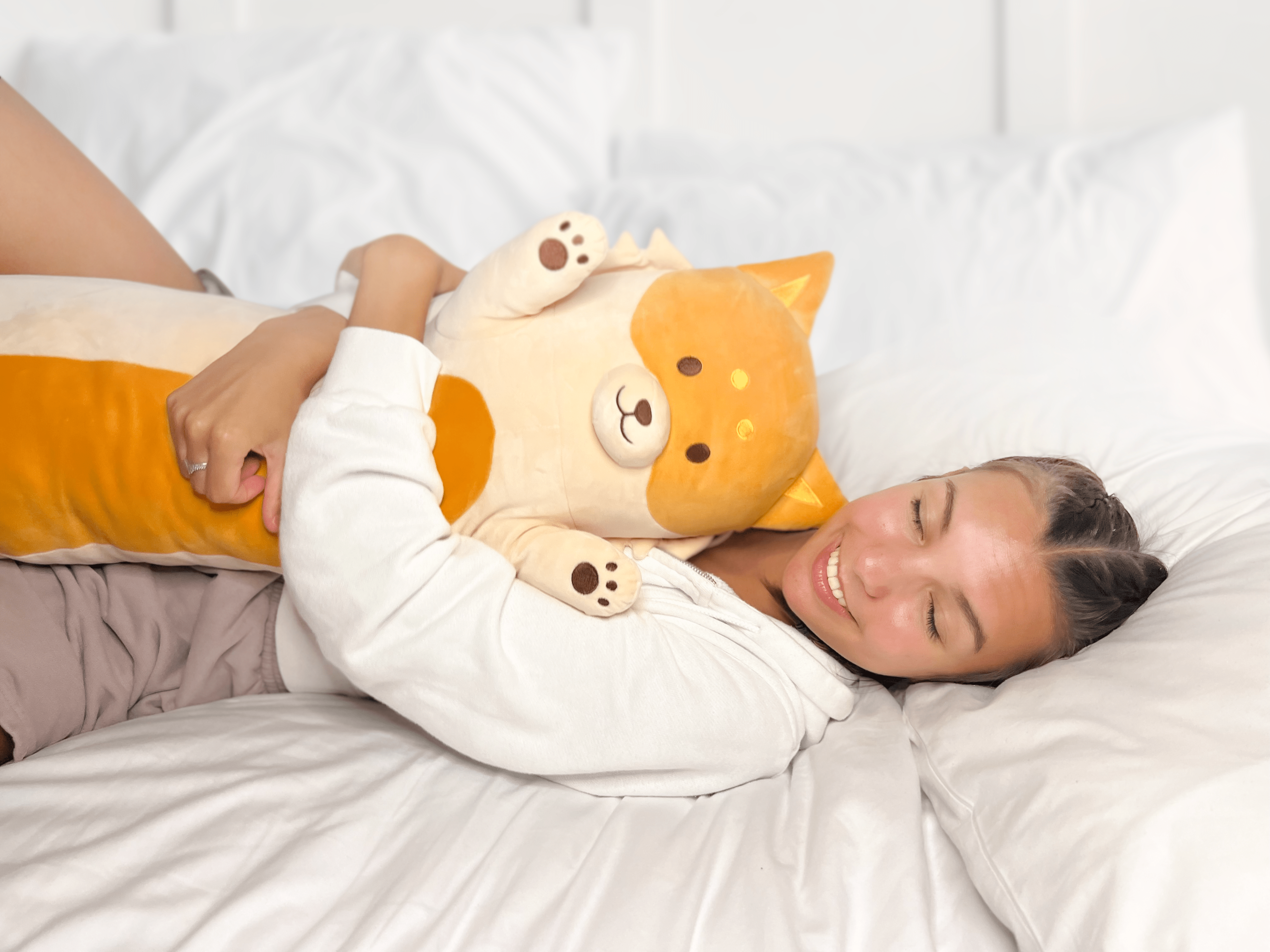 Cojín de peluche Cuddle Paws® Fox